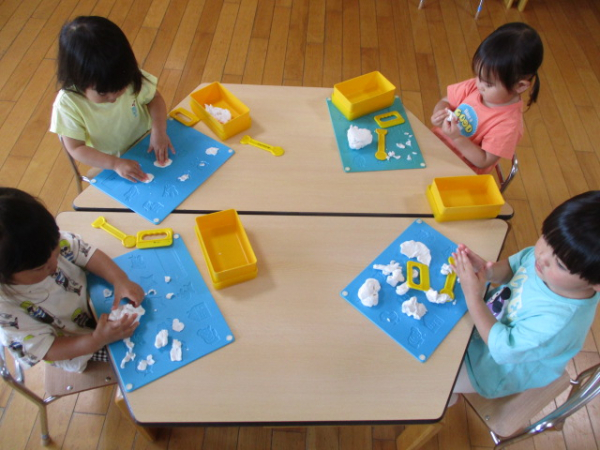 楽しい粘土遊び♪