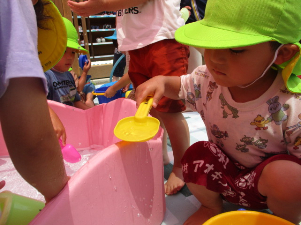水遊び！楽しいよ！