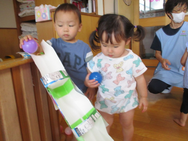 お部屋で楽しいボール遊び！