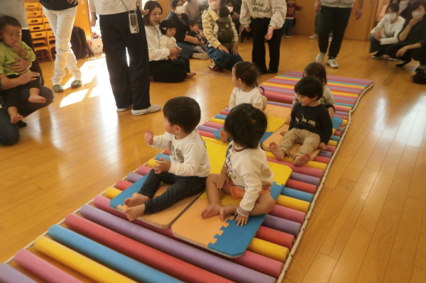 R7年度親子教室にこにこルーム11月の様子をお知らせします