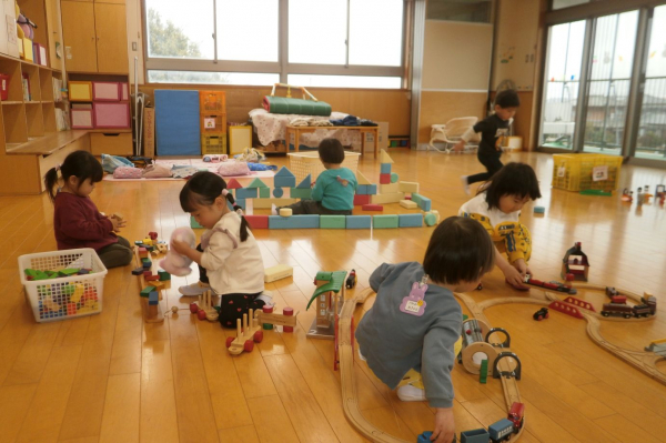 令和7年度　親子教室にこにこルーム2歳児クラスの2月の様子をお知らせします