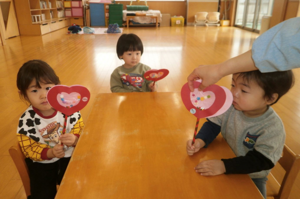 令和7年度 親子教室にこにこルーム2歳児クラスの2月の様子をお知らせします